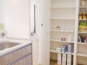 stripslashes($c_name)